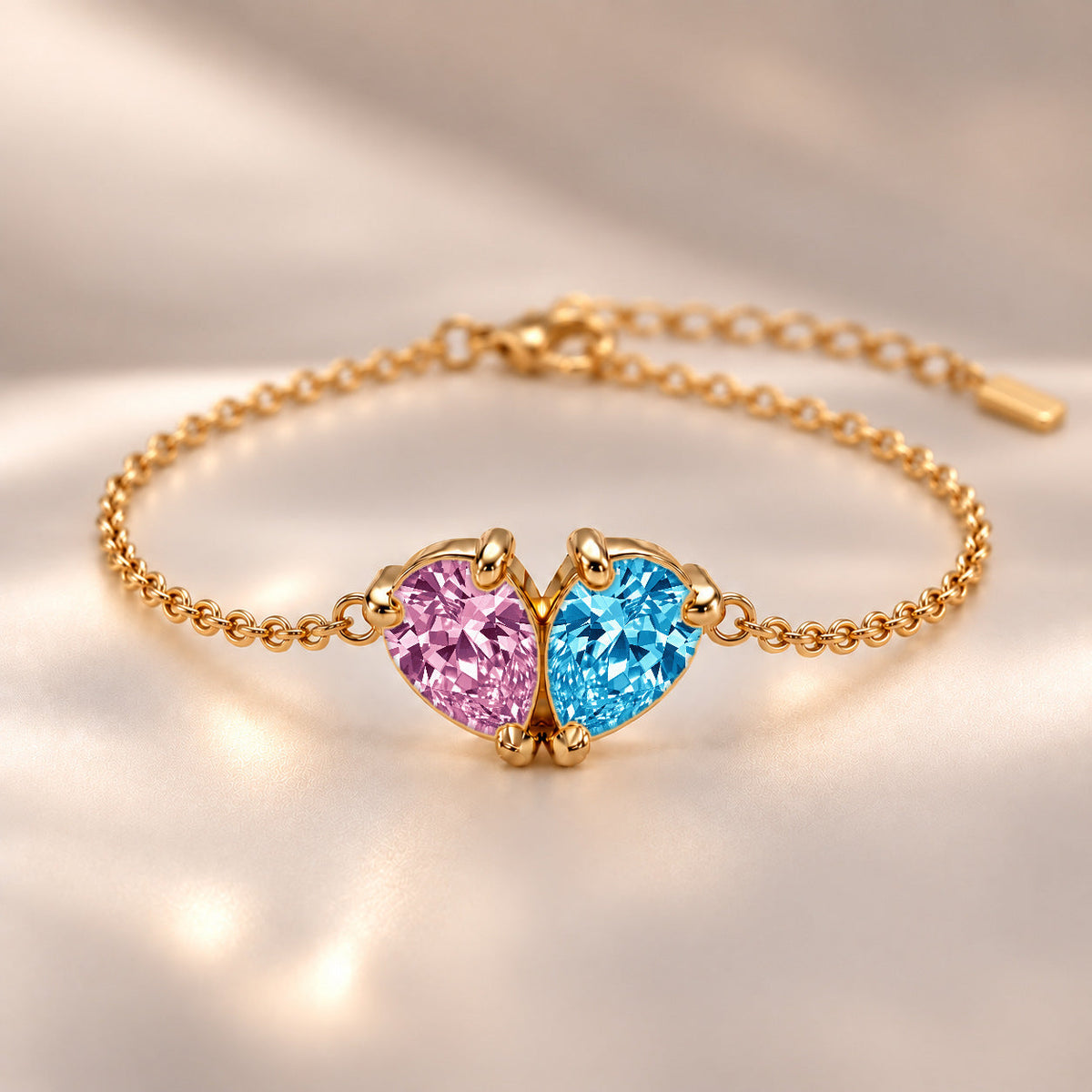 Demi Heart Bracelet - Gold Finish