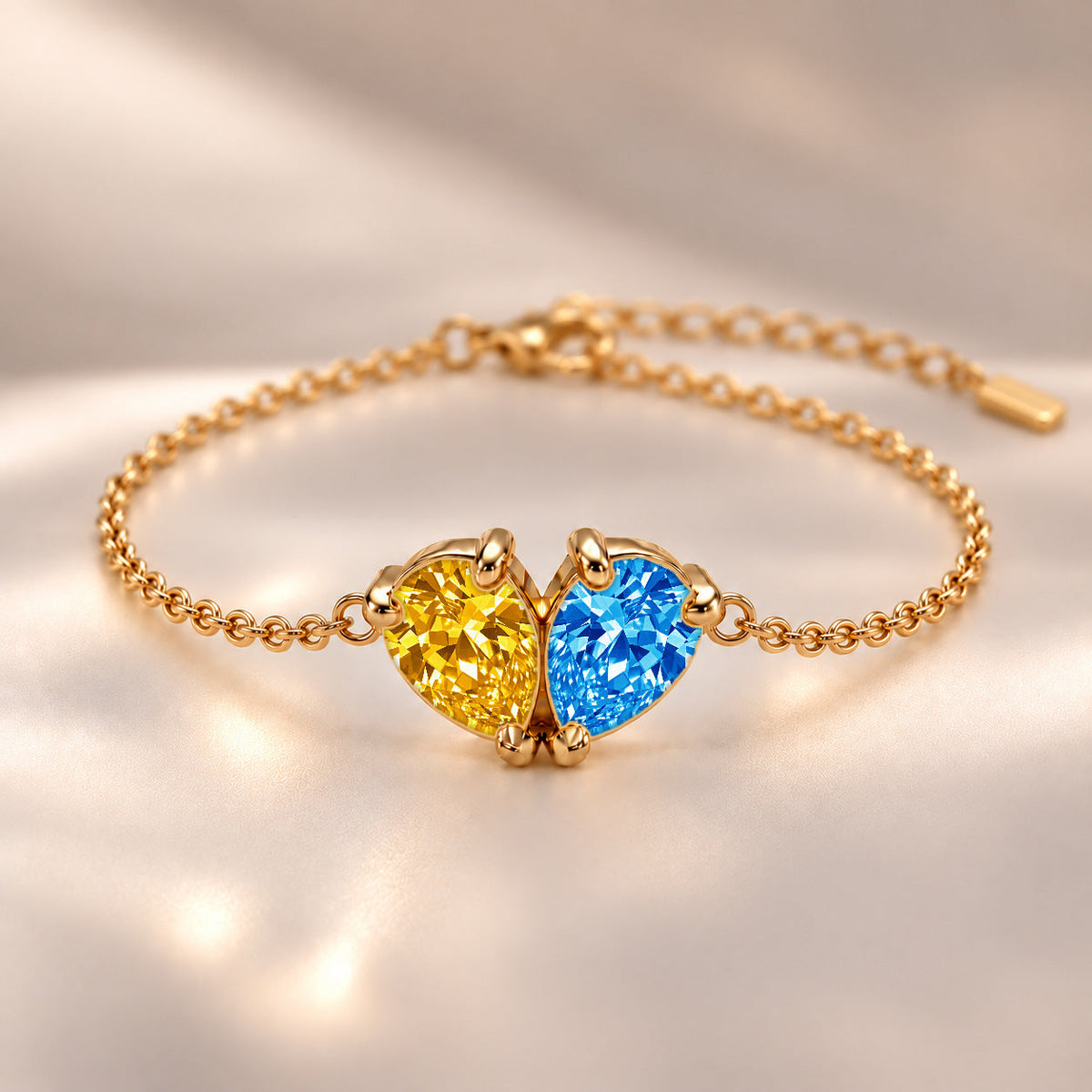 Demi Heart Bracelet - Gold Finish